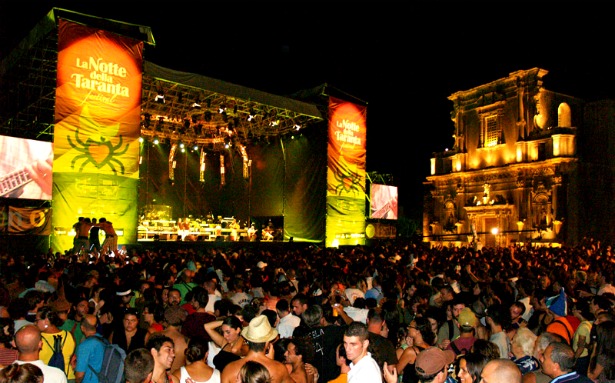 La-Notte-della-Taranta-Concertone-Melpignano (1)